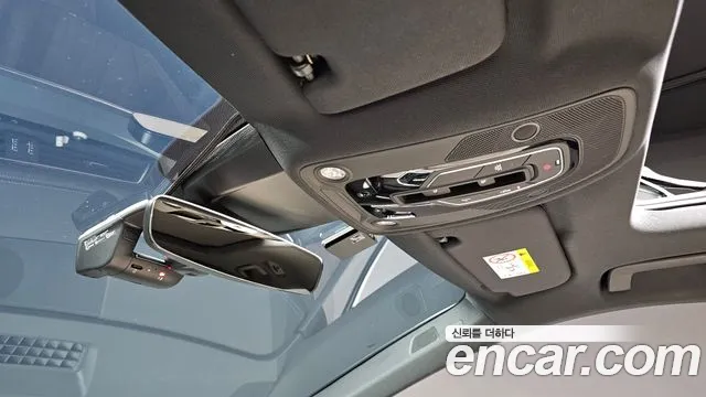 Audi e-tron — Фото автомобиля 17