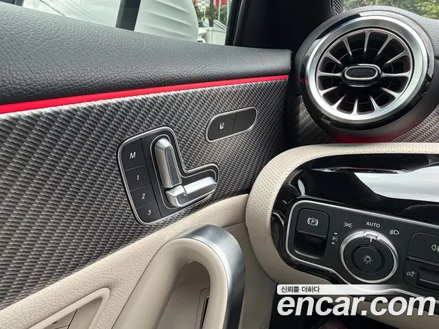 Mercedes-Benz A-Class — Фото автомобиля 15