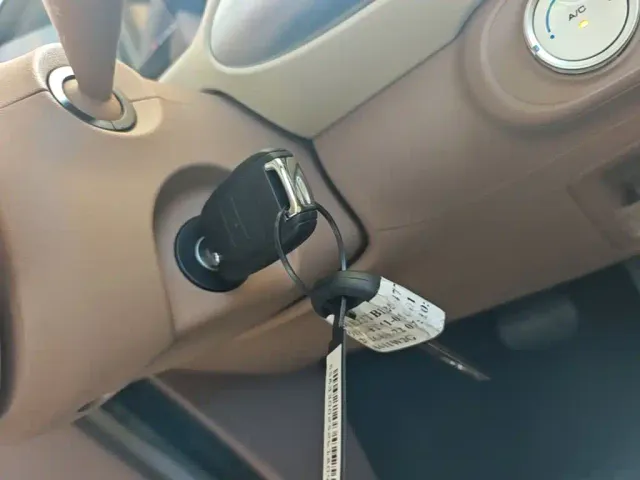 Wuling Hongguang Mini EV — Фото автомобиля 8