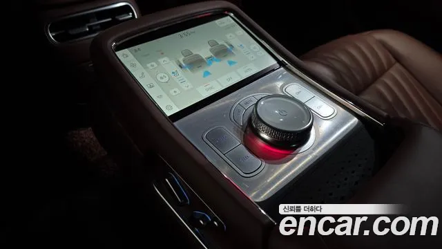 Genesis G90 Бензин 3.5 турбо AWD — Фото автомобиля 8