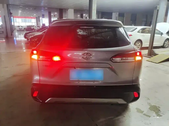 Toyota Corolla Cross — Фото автомобиля 5