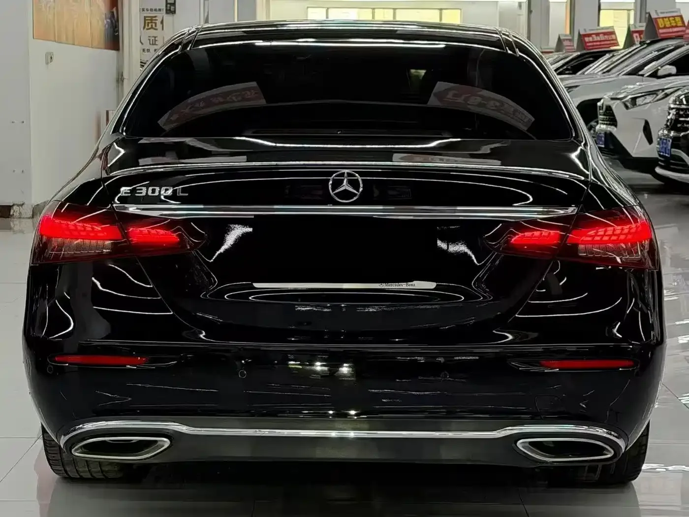 Mercedes-Benz Mercedes-Benz E-Class 2022 Facelift III E 300 L Luxury — Фото автомобиля 9