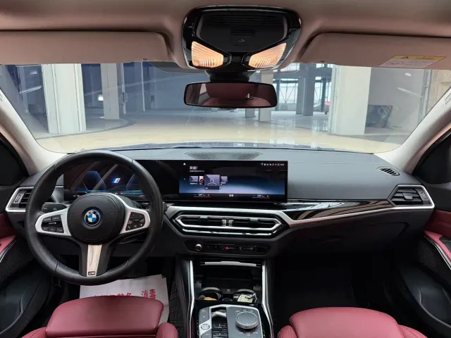BMW i3 — Фото автомобиля 10