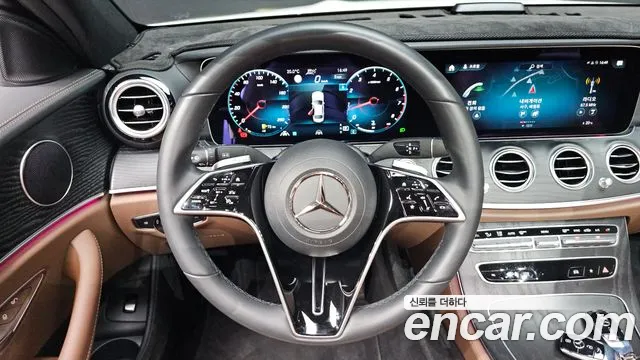 Mercedes-Benz E-Class — Фото автомобиля 19