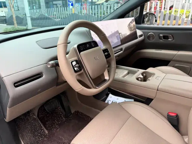 Li Auto i6 — Фото автомобиля 7