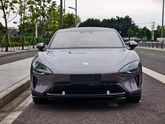 Xiaomi SU7 — Фото автомобиля 2