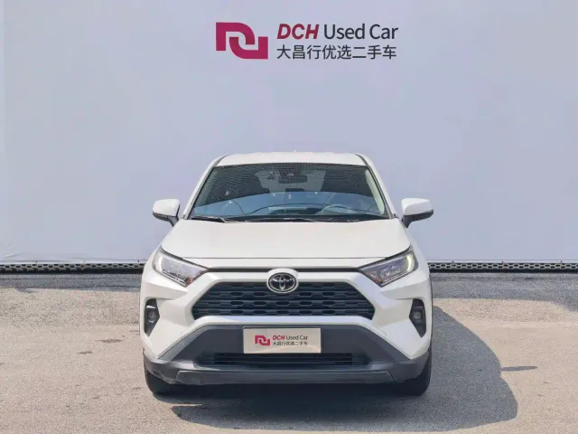 Toyota RAV4 — Фото автомобиля 2