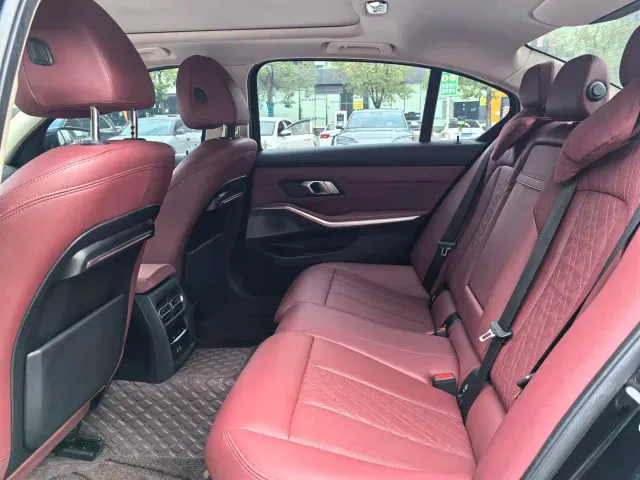 BMW 3 Series — Фото автомобиля 6