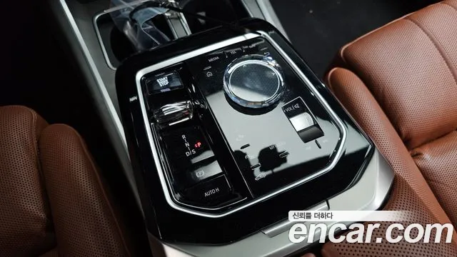 BMW 7 Series G70 — Фото автомобиля 9