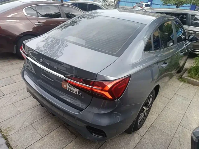 Roewe i5 — Фото автомобиля 6