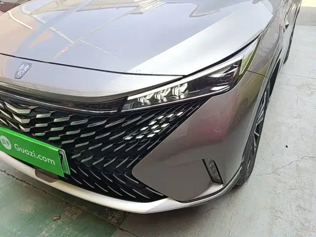 Roewe RX5 — Фото автомобиля 23