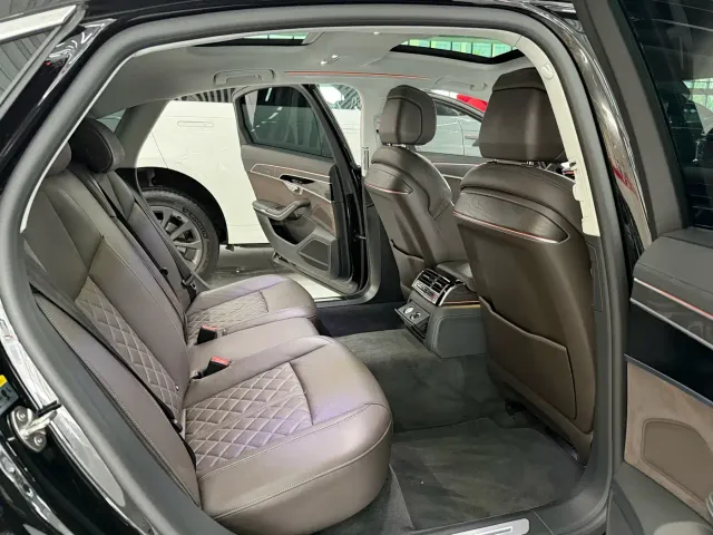 Audi A8 — Фото автомобиля 14