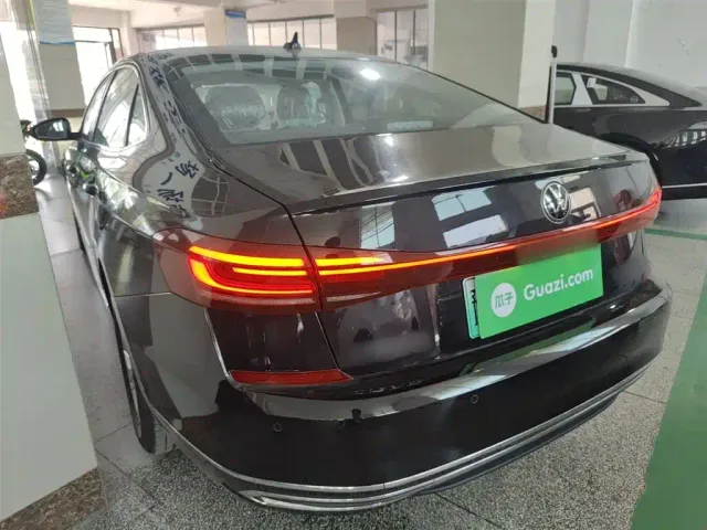 Volkswagen Passat — Фото автомобиля 22