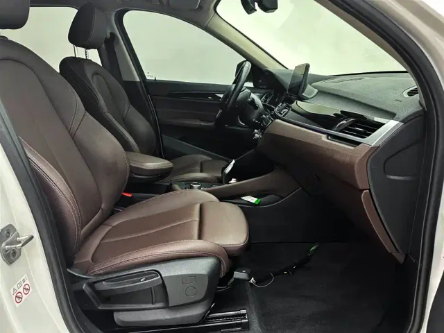 BMW X1 — Фото автомобиля 12