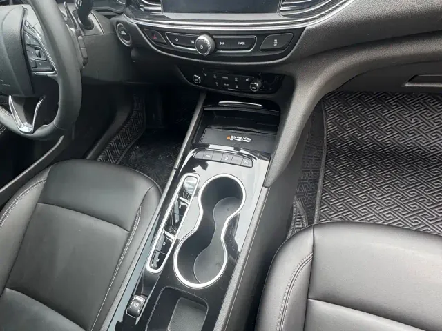 Buick Regal — Фото автомобиля 8