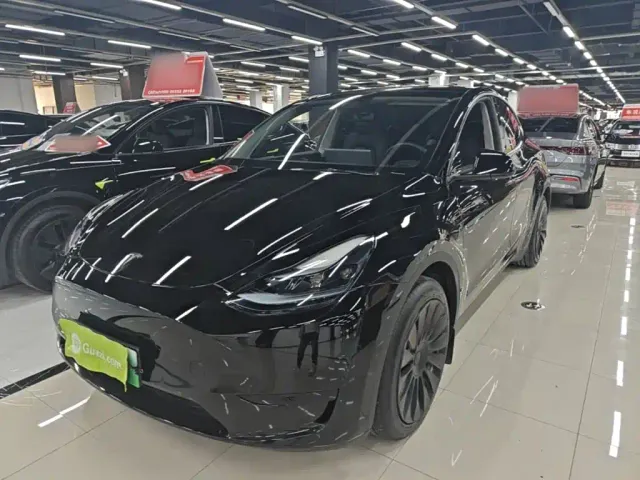 Фотография автомобиля — Tesla Model Y