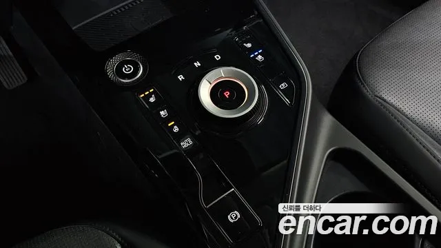 Kia Niro — Фото автомобиля 12