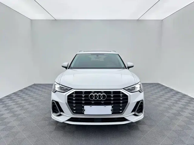 Audi Q3 — Фото автомобиля 2