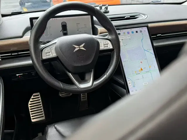 Xpeng P5 — Фото автомобиля 6
