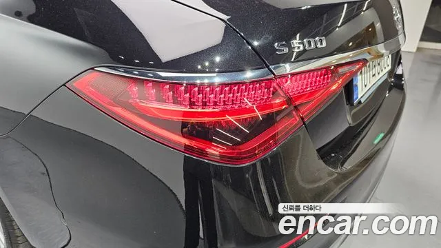 Mercedes-Benz S-Class — Фото автомобиля 21