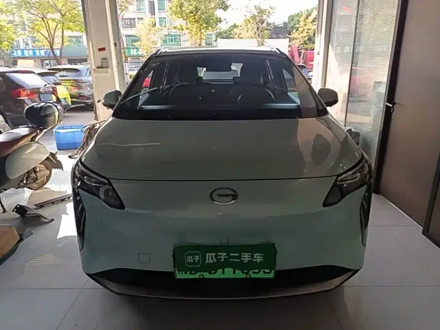 GAC Aion Y — Фото автомобиля 2