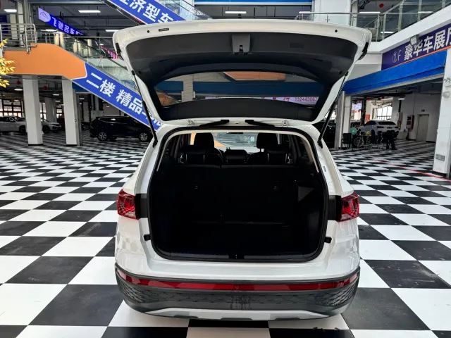 Jetta VS5 — Фото автомобиля 8