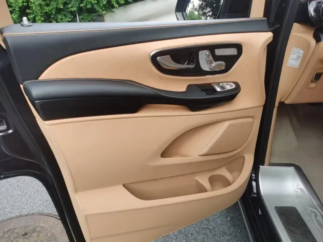 Mercedes-Benz V-Class — Фото автомобиля 13