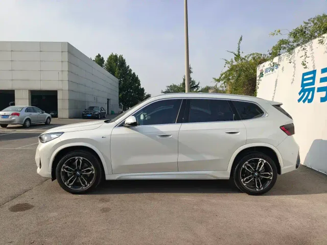 BMW X1 — Фото автомобиля 3