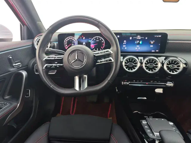 Mercedes-Benz A-Class — Фото автомобиля 19