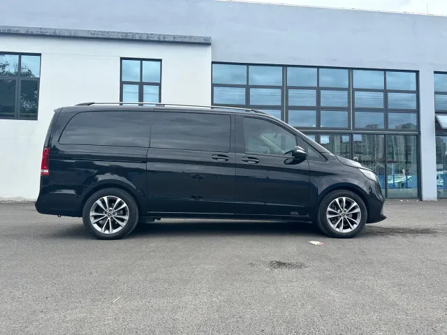 Mercedes-Benz V-Class — Фото автомобиля 12