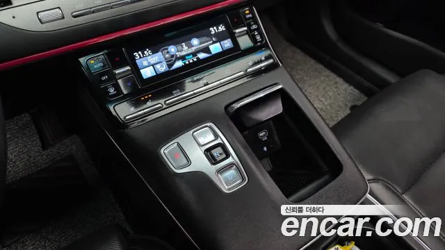 Hyundai Grandeur — Фото автомобиля 8