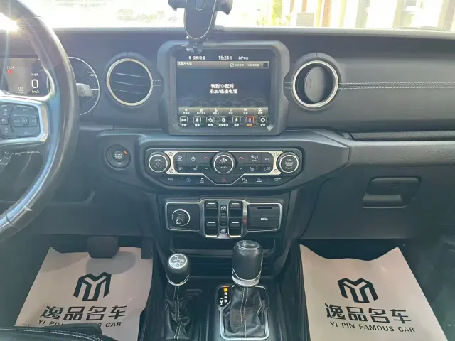 Jeep Wrangler 4xe — Фото автомобиля 10