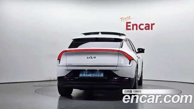 Kia EV6 — Фото автомобиля 3