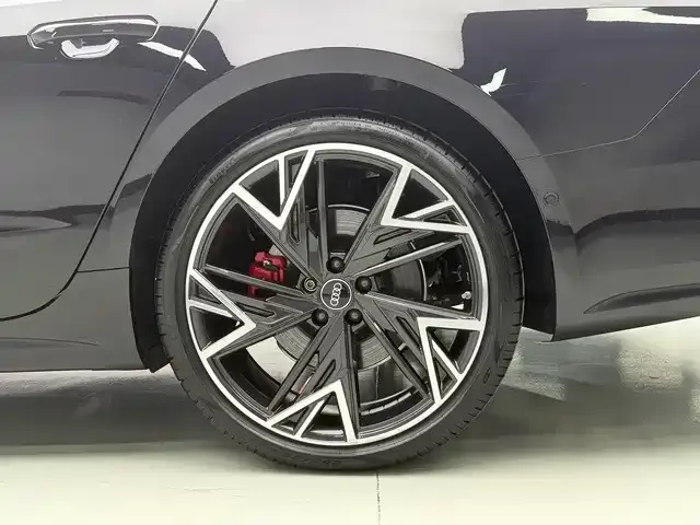 Audi A7L — Фото автомобиля 19