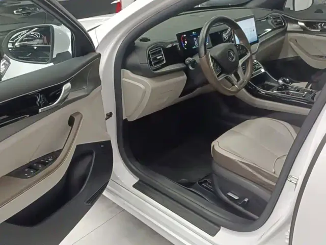 BYD Qin PLUS — Фото автомобиля 15