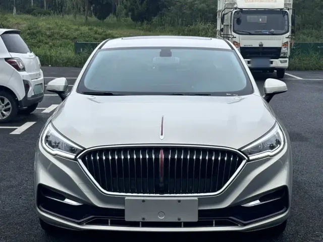 Hongqi H5 — Фото автомобиля 18