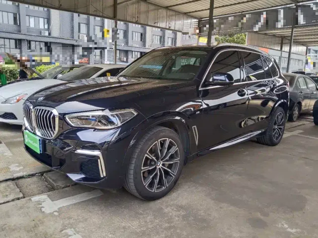 Фотография автомобиля — BMW X5