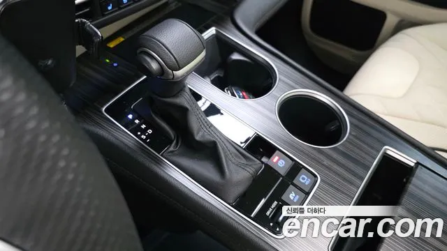 Toyota Sienna — Фото автомобиля 9