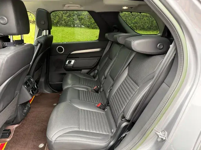 Land Rover Discovery — Фото автомобиля 12