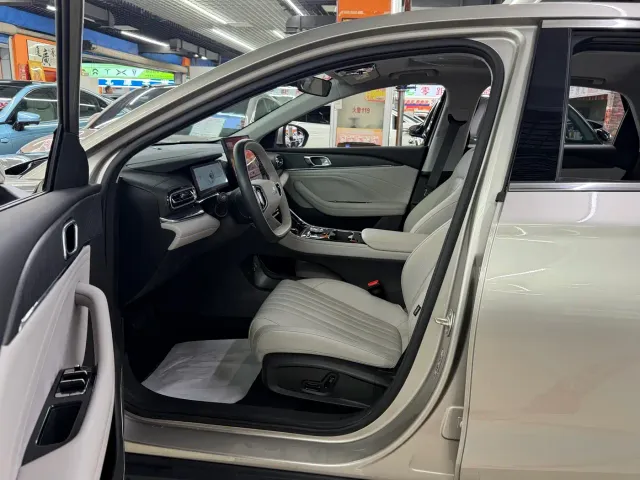 Geely Galaxy Stellar 6 — Фото автомобиля 7