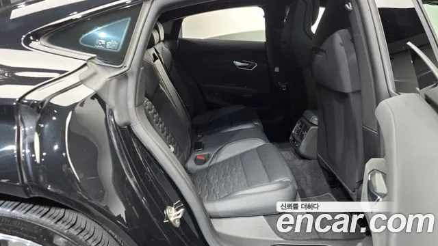 Audi e-tron GT — Фото автомобиля 9