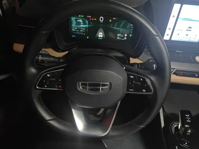 Geely Emgrand L — Фото автомобиля 15