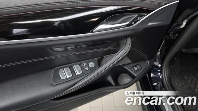 BMW 5 Series G30 — Фото автомобиля 28
