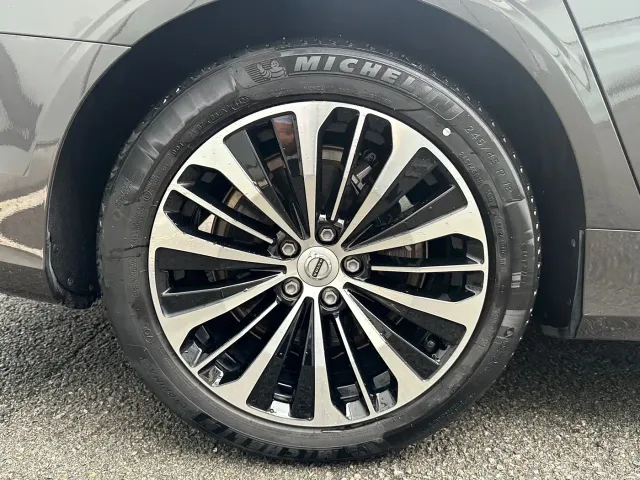 Volvo S90 — Фото автомобиля 21