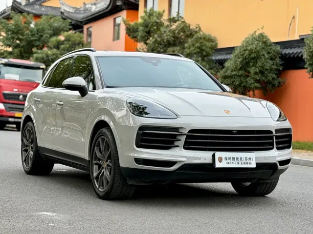 Porsche Cayenne — Фото автомобиля 3