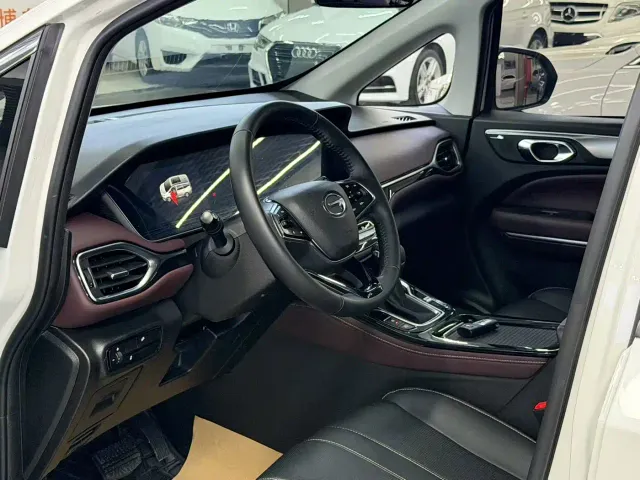 GAC Trumpchi M6 — Фото автомобиля 7