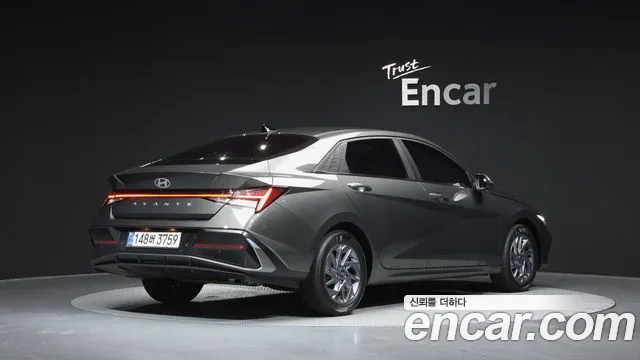 Hyundai AVANTE Inspiration — Фото автомобиля 2