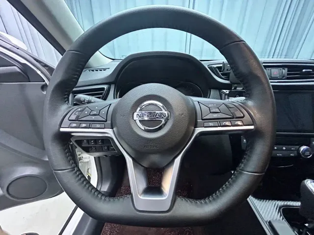 Nissan X-Trail — Фото автомобиля 6