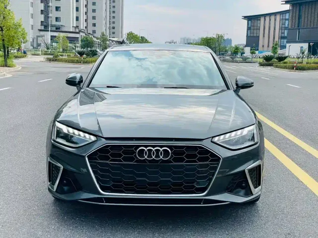 Audi A4L — Фото автомобиля 2