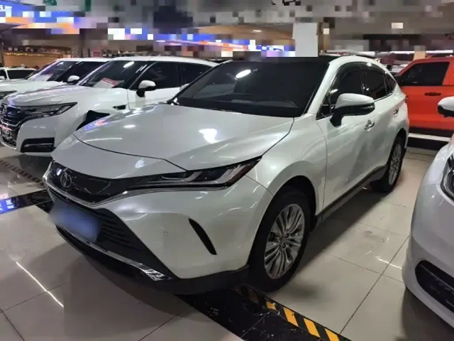 Фотография автомобиля — Toyota Harrier